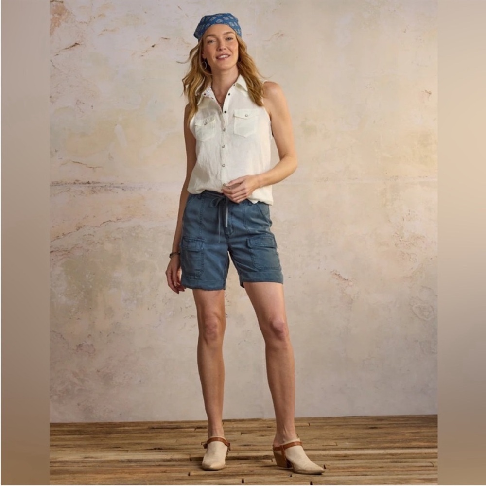 NWT Sundance Desert Utility Cargo Shorts Navy Blue 100% Lyocell Size 8